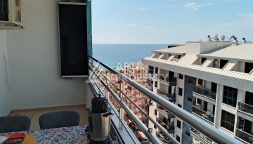 Срочная продажа. Пентхаус 3+1 с видом на море и горы в Махмутларе, 100 м до пляжа - Ракурс 1