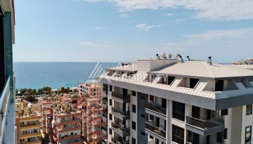 Срочная продажа. Пентхаус 3+1 с видом на море и горы в Махмутларе, 100 м до пляжа - Ракурс 14