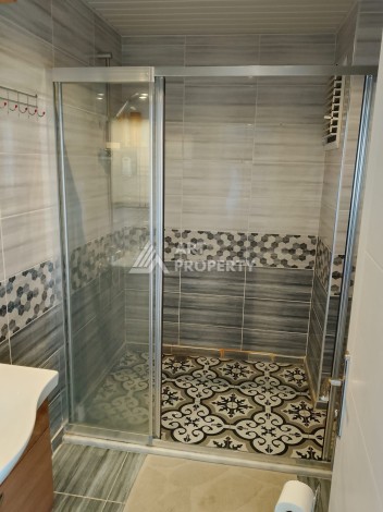 Срочная продажа. Пентхаус 3+1 с видом на море и горы в Махмутларе, 100 м до пляжа - Ракурс 14