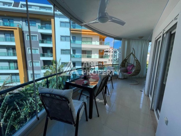 Меблированная квартира 2+1 с видом на море в Кестеле, 100 кв.м. - Ракурс 1