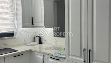 Эксклюзивный пентхаус 3+1 с потолками 3,5  м и панорамным видом на море и горы в Махмутларе - Ракурс 3