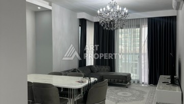 Эксклюзивный пентхаус 3+1 с потолками 3,5  м и панорамным видом на море и горы в Махмутларе - Ракурс 6