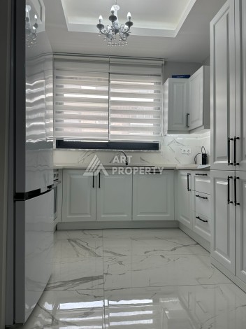 Эксклюзивный пентхаус 3+1 с потолками 3,5  м и панорамным видом на море и горы в Махмутларе - Ракурс 6