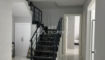 Эксклюзивный пентхаус 3+1 с потолками 3,5  м и панорамным видом на море и горы в Махмутларе - Ракурс 8