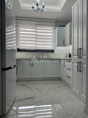 Эксклюзивный пентхаус 3+1 с потолками 3,5  м и панорамным видом на море и горы в Махмутларе - Ракурс 8