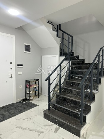 Эксклюзивный пентхаус 3+1 с потолками 3,5  м и панорамным видом на море и горы в Махмутларе - Ракурс 13