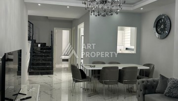 Эксклюзивный пентхаус 3+1 с потолками 3,5  м и панорамным видом на море и горы в Махмутларе - Ракурс 17