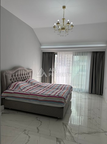 Эксклюзивный пентхаус 3+1 с потолками 3,5  м и панорамным видом на море и горы в Махмутларе - Ракурс 26