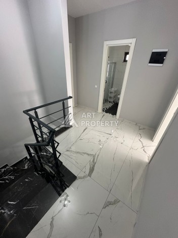 Эксклюзивный пентхаус 3+1 с потолками 3,5  м и панорамным видом на море и горы в Махмутларе - Ракурс 27