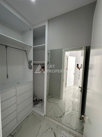 Эксклюзивный пентхаус 3+1 с потолками 3,5  м и панорамным видом на море и горы в Махмутларе - Ракурс 28