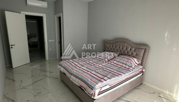 Эксклюзивный пентхаус 3+1 с потолками 3,5  м и панорамным видом на море и горы в Махмутларе - Ракурс 33