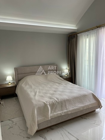 Эксклюзивный пентхаус 3+1 с потолками 3,5  м и панорамным видом на море и горы в Махмутларе - Ракурс 33