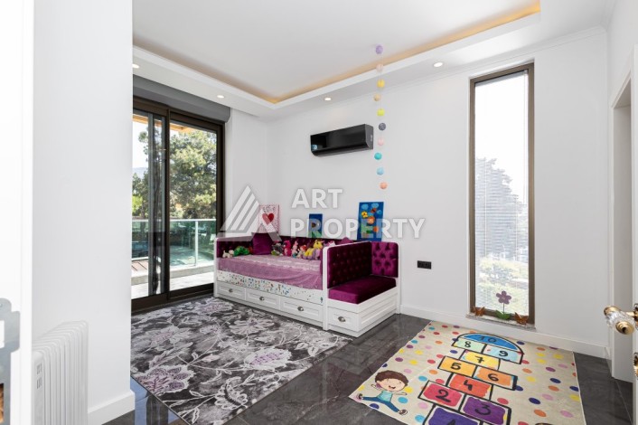 Просторная квартира 3+1 с видом на горы и море в престижном районе Кестель, Алания. - Ракурс 5