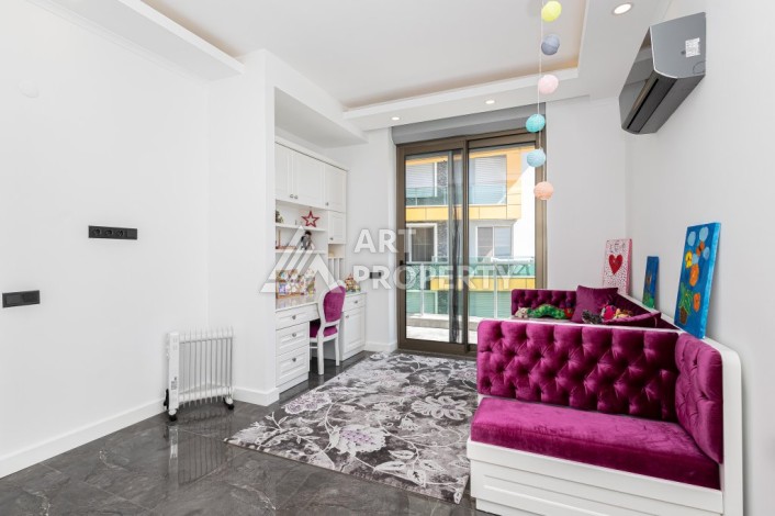 Просторная квартира 3+1 с видом на горы и море в престижном районе Кестель, Алания. - Ракурс 11