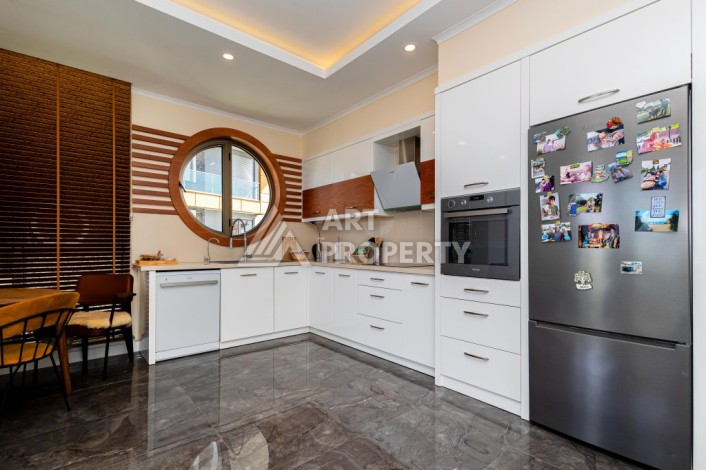 Просторная квартира 3+1 с видом на горы и море в престижном районе Кестель, Алания. - Ракурс 22