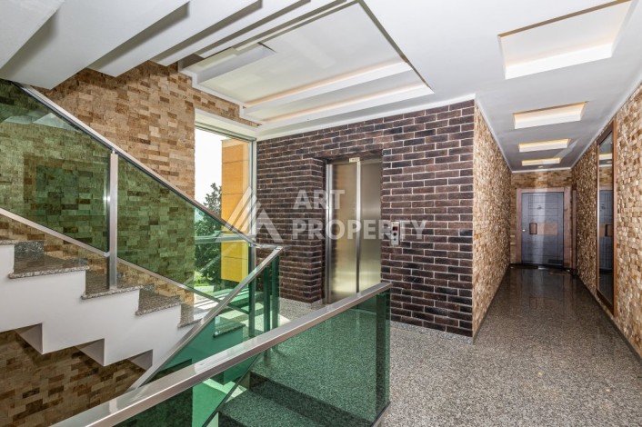 Просторная квартира 3+1 с видом на горы и море в престижном районе Кестель, Алания. - Ракурс 34