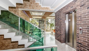 Просторная квартира 3+1 с видом на горы и море в престижном районе Кестель, Алания. - Ракурс 36