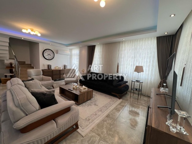 Дуплекс 4+1 в районе Оба — 200 м², с мебелью, подходит под ВНЖ - Ракурс 1