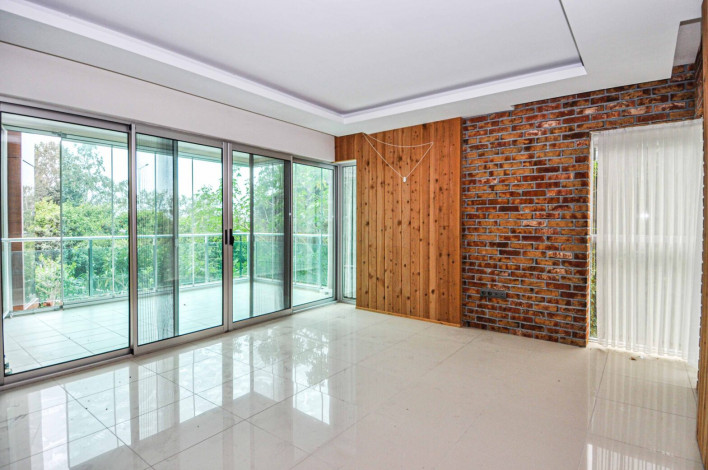 Четырехкомнатная квартира в 50 метрах от Средиземного моря в районе Кестель, Алания, 120 м2 - Ракурс 3