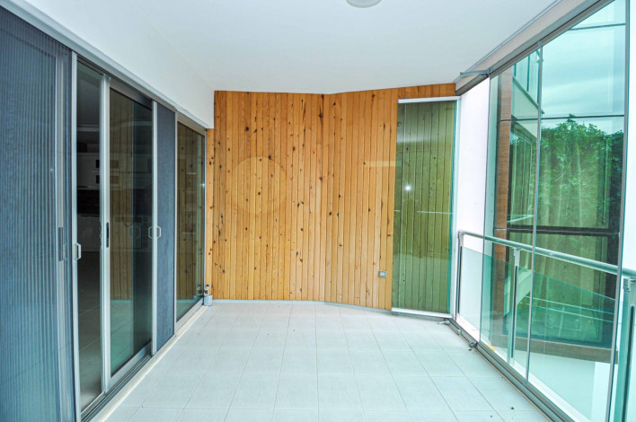 Четырехкомнатная квартира в 50 метрах от Средиземного моря в районе Кестель, Алания, 120 м2 - Ракурс 5