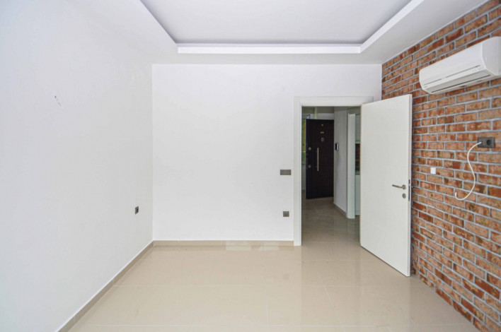 Четырехкомнатная квартира в 50 метрах от Средиземного моря в районе Кестель, Алания, 120 м2 - Ракурс 7