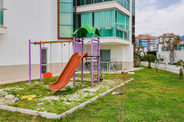 Четырехкомнатная квартира в 50 метрах от Средиземного моря в районе Кестель, Алания, 120 м2 - Ракурс 24