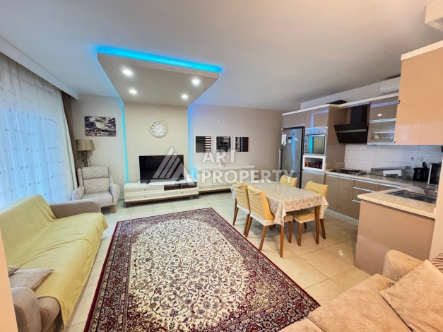 Квартира 2+1 с большим застекленным балконом, 110 кв.м. Махмутлар, Алания - Ракурс 11