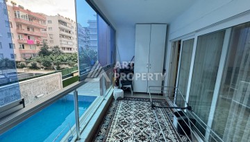 Квартира 2+1 с большим застекленным балконом, 110 кв.м. Махмутлар, Алания - Ракурс 16