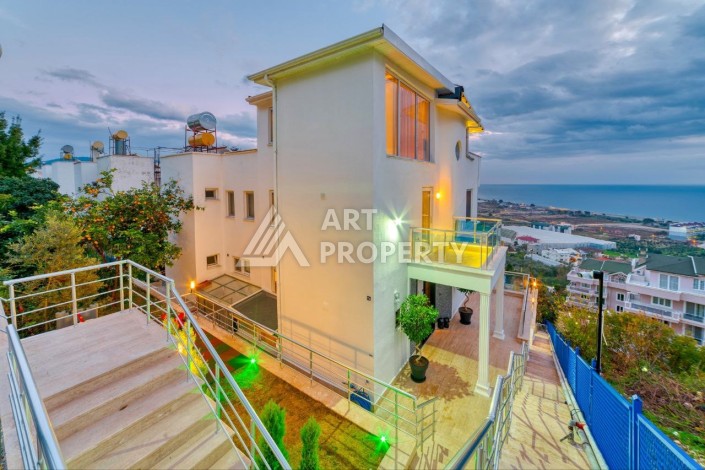 Дом, где пространство, свет и панорамные виды становятся частью повседневной жизни. - Ракурс 74