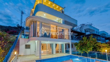 Дом, где пространство, свет и панорамные виды становятся частью повседневной жизни. - Ракурс 1