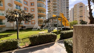 Квартира 2+1 в популярной резиденции на ул.Ататюрка в Махмутларе, 120 кв.м. - Ракурс 17