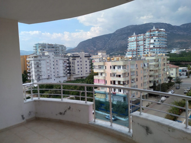 Трехкомнатная квартира в 250 метрах от моря в районе Махмутлара, 120 м2 - Ракурс 33