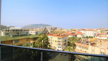 Квартира 1+1 в центре Аланьи с панорамным видом на город, горы и море, 60м2 - Ракурс 1