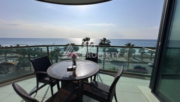 Квартира 2+1 на первой линии в районе Оба, 115 м², прямой вид на море и крепость - Ракурс 7