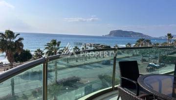 Квартира 2+1 на первой линии в районе Оба, 115 м², прямой вид на море и крепость - Ракурс 8