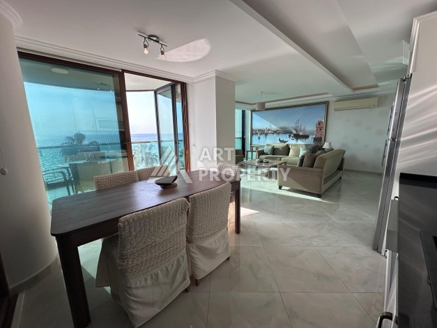 Квартира 2+1 на первой линии в районе Оба, 115 м², прямой вид на море и крепость - Ракурс 10