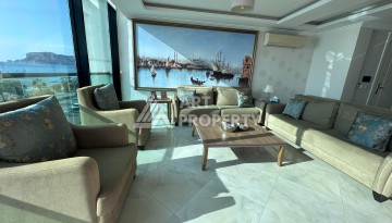 Квартира 2+1 на первой линии в районе Оба, 115 м², прямой вид на море и крепость - Ракурс 15