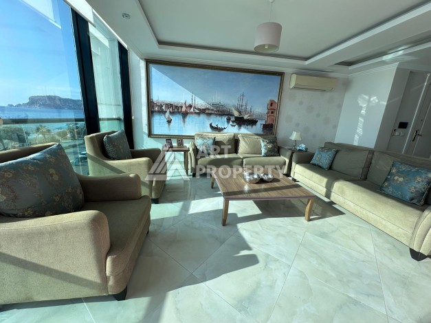 Квартира 2+1 на первой линии в районе Оба, 115 м², прямой вид на море и крепость - Ракурс 14