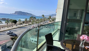 Квартира 2+1 на первой линии в районе Оба, 115 м², прямой вид на море и крепость - Ракурс 21