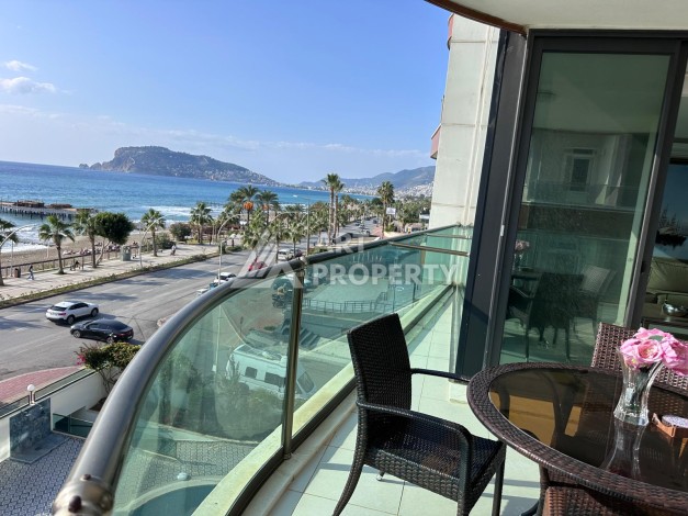 Квартира 2+1 на первой линии в районе Оба, 115 м², прямой вид на море и крепость - Ракурс 20