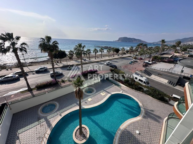 Квартира 2+1 на первой линии в районе Оба, 115 м², прямой вид на море и крепость - Ракурс 24