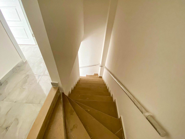 Трехкомнатная квартира в новом доме в 350 метрах от моря в Махмутлар, 110 м2 - Ракурс 5