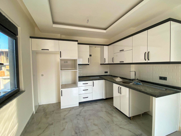 Трехкомнатная квартира в новом доме в 350 метрах от моря в Махмутлар, 110 м2 - Ракурс 8