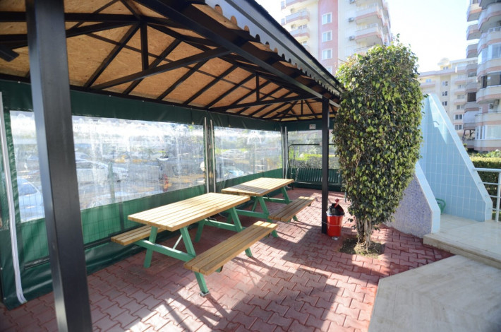 Полностью меблированная трехкомнатная квартира 2+1 в 500 метрах от моря в Махмутларе, 118 м2 - Ракурс 6