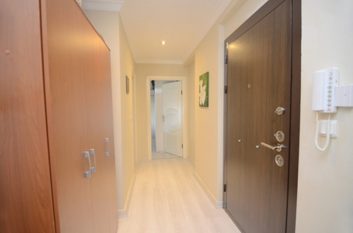 Полностью меблированная трехкомнатная квартира 2+1 в 500 метрах от моря в Махмутларе, 118 м2 - Ракурс 9