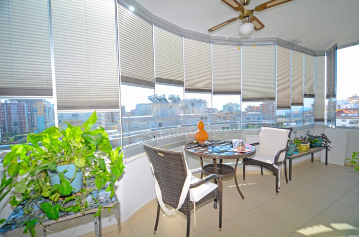 Полностью меблированная трехкомнатная квартира 2+1 в 500 метрах от моря в Махмутларе, 118 м2 - Ракурс 14