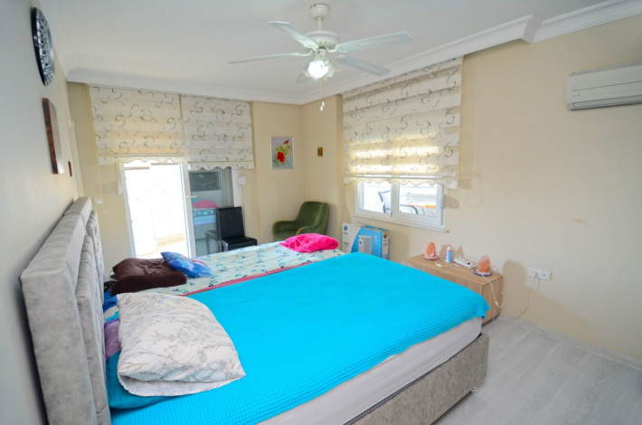 Полностью меблированная трехкомнатная квартира 2+1 в 500 метрах от моря в Махмутларе, 118 м2 - Ракурс 18