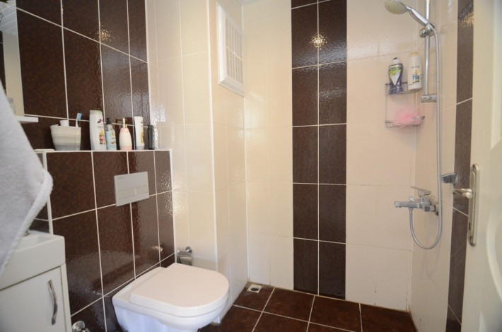 Полностью меблированная трехкомнатная квартира 2+1 в 500 метрах от моря в Махмутларе, 118 м2 - Ракурс 20