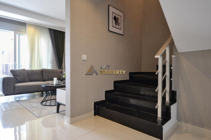 Двухуровневая квартира 2+1 в центре Аланьи в районе пляжа Клеопатра, 108 м2 - Ракурс 4