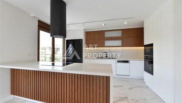 Элитная недвижимость в центре Алании, квартира 4+1 площадью 210 кв.м. - Ракурс 3